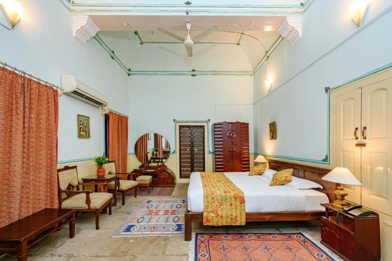 Neemrana'S - Piramal Haveli Hotel Bagar Bagian luar foto