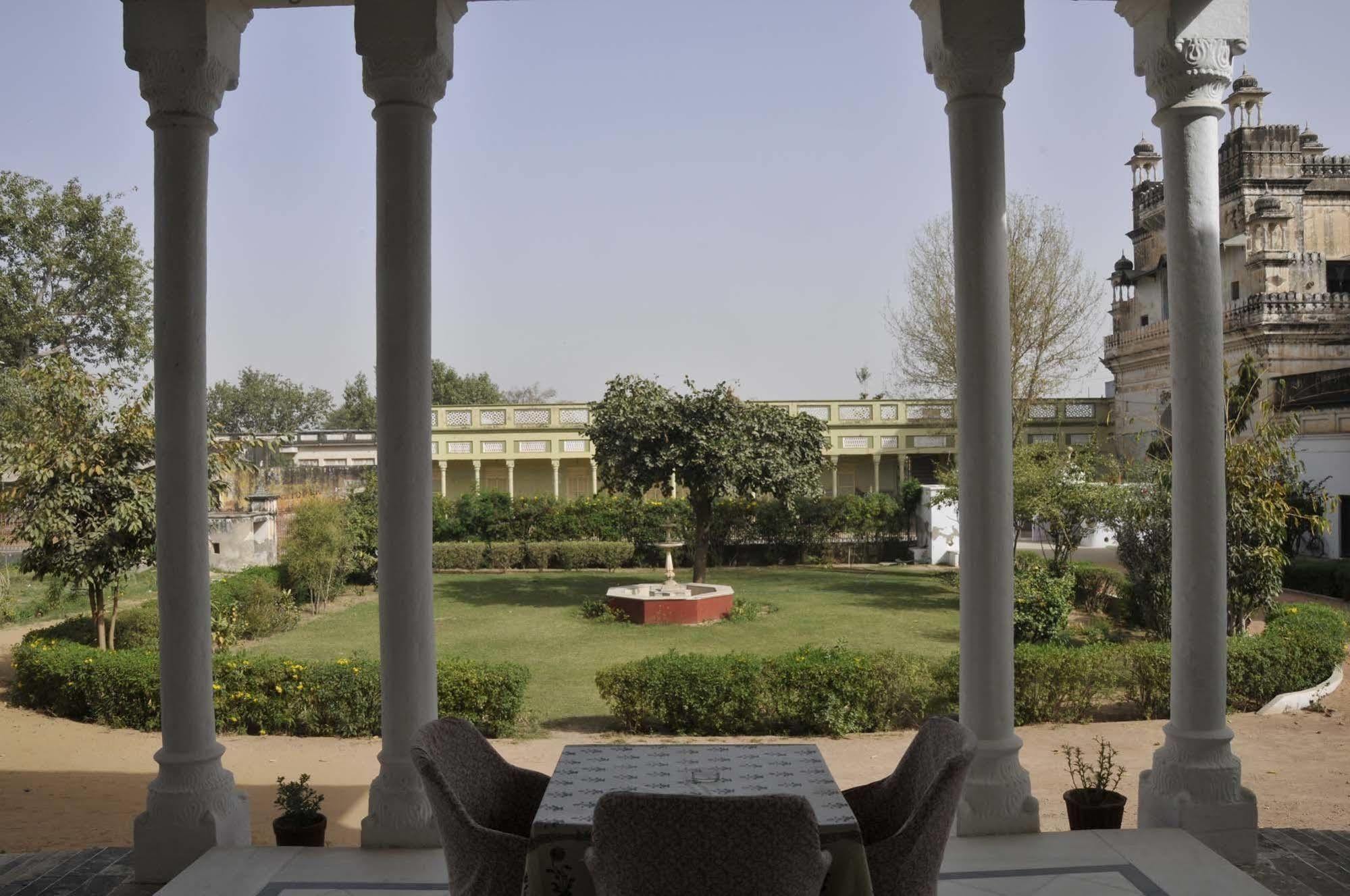 Neemrana'S - Piramal Haveli Hotel Bagar Bagian luar foto